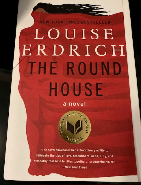 The Round House: A Novel(Harper Perennial, 2013, Paperback) by Louise Erdrich